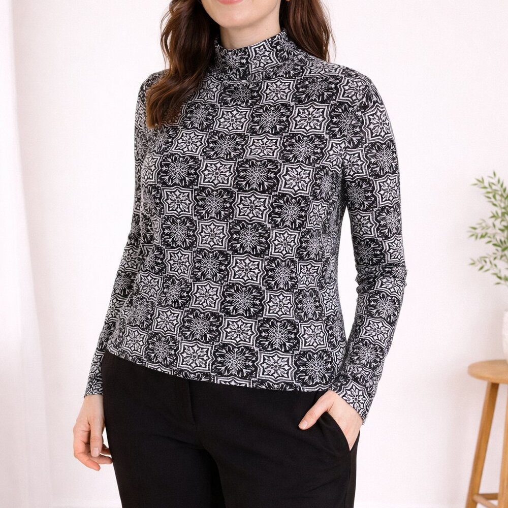 Lands’ End Snowflake Mock Turtleneck Long Sleeve Shirt Relaxed Fit